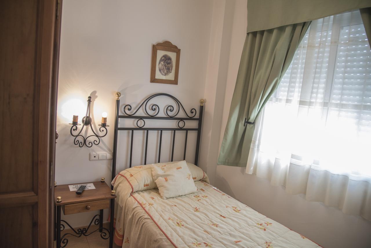 Hostal Dp El Pilar Monesterio Extérieur photo