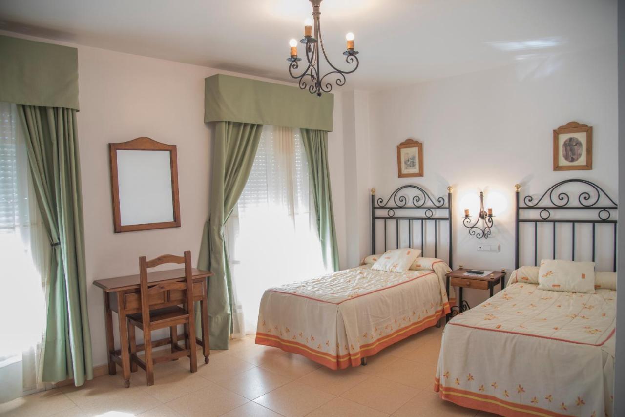 Hostal Dp El Pilar Monesterio Extérieur photo